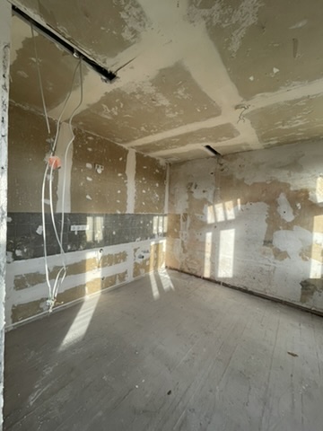 1d5fd05f-69e8-41d1-b1e7-e40ef2ccaaba